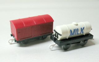 Thomas & Friends,  Trackmaster,  Milk Tanker & Red Boxcar,  Euc