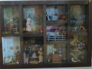 Rare Vintage Wooden Elegant Doll House With 9 Spaces