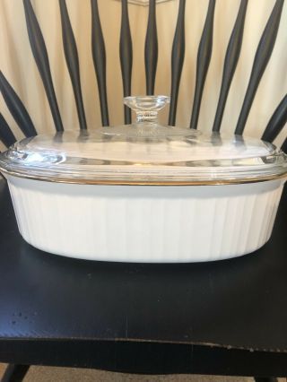Corning Ware 2.  8 Liter Oval Casserole French White (gold Trim) F - 2 - B With Lid