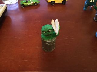 Vintage Sesame Street Oscar The Grouch 2.  5” Pvc Figure Paper Airplane Applause