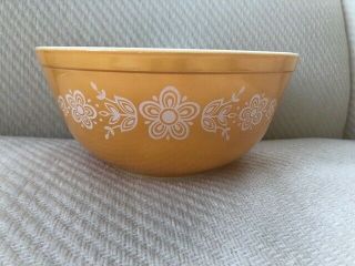 Vintage Pyrex Glass Butterfly Gold Floral Round Mixing Bowl 403 - 2 1/2 Qt