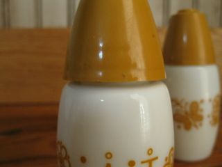 Vintage Corelle Butterfly Gold Salt & Pepper Shakers White & Marigold EUC 3