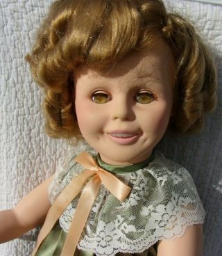 Shirley Temple Doll with Certificate of Authenticity,  Dolls,  Dreams & Love 1985 2