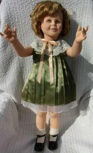 Shirley Temple Doll with Certificate of Authenticity,  Dolls,  Dreams & Love 1985 3
