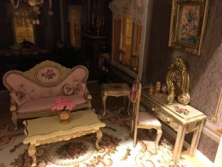 Dollhouse Miniature Victorian Couch And Vanity Set