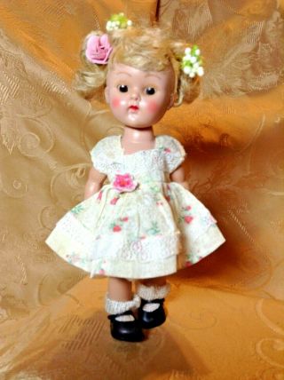 Vintage Blonde Slw Ginny Doll With Outfit