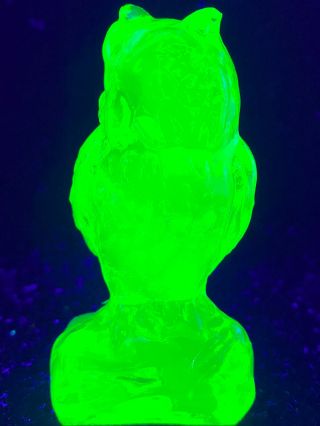Green Vaseline Glass Owl Bird Uranium Canary Screech Great Horned Barn Stump Art