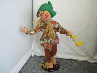 2000 Annalee Mobilitee - Halloween Scarecrow With Leaves And Vegetable Shirt 30 "