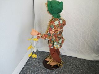2000 Annalee Mobilitee - Halloween Scarecrow with Leaves and Vegetable shirt 30 