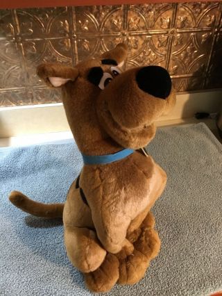 Vintage 1997 Cartoon Network.  Hanna - Barbera Cartoons Scooby - Doo 16 " Plush Dog