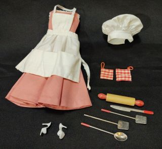 Vintage Barbie - Q Outfit Dress Apron Chef Hat Shoes Utensils Pot Holder 1959 962
