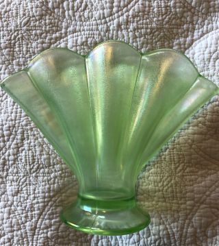 Vintage Fenton Iridescent Green Stretch Glass Fan Vase 2