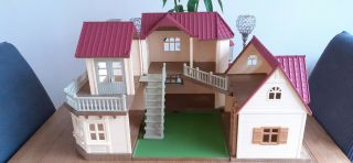 Sylvanian Families Beechwood Hall & Cosy Cottage.  With Lights Ec
