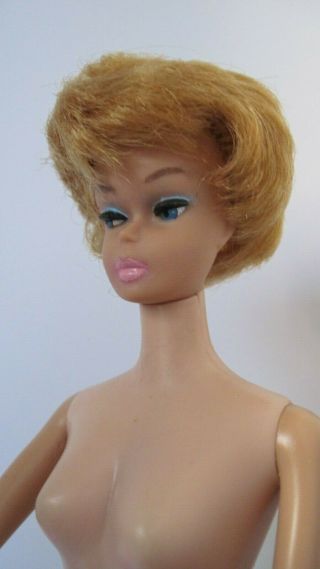 Vintage Vibrant Blonde Bubblecut Barbie Pink Lips 850 1964 No Green Ear