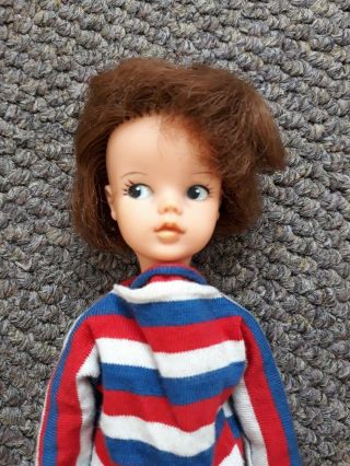 Vintage Made In England 1963 - 1965 Auburn Sindy Doll In Weekenders 12gss