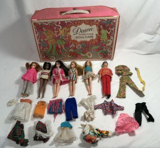 Vintage 1971 Topper Dawn And Her Friends 6 Dolls,  Clothes,  Doll Case