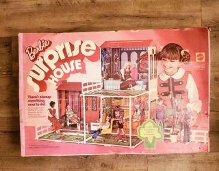Vintage Mattel 1972 Barbie Surprise House Vintage 4282 & Furniture
