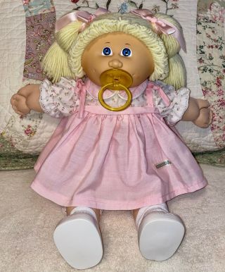 Vintage 1985 Cabbage Patch Doll In W/paci