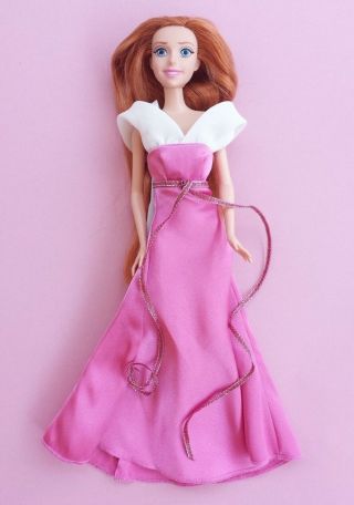 Giselle Barbie Doll Disney Enchanted Movie Amy Adams With Doll Stand