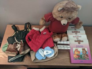 Vintage 1985 Teddy Ruxpin Bear W/ 2 Outfits And 4 Books And Tapes
