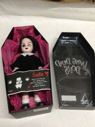Mezco 2000 - 99904 Sadie - Living Dead Doll Series 1 - Open Box
