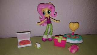 My Little Pony Mlp Equestria Girls Minis 4.  5 " Fluttershy Sleepover Poseable Doll