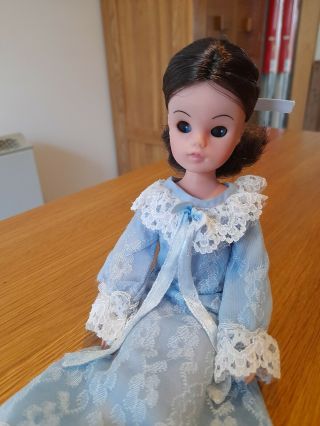 Vintage Pedigree Sindy Doll With Outfit - Sweet Dreams Sindy Doll From 1979
