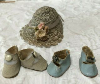 @ Vogue Ginny 8 " Doll Hat And 2 Pairs Of Center Snap Shoes