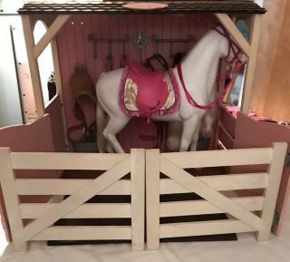 Battat Our Generation Horse Stable And 19.  5 " Horses Fits American Girl Doll Barn