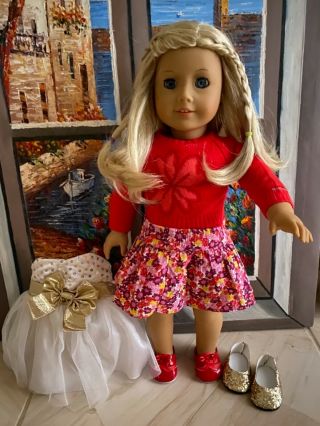 American Girl Doll - Blonde Hair And Blue Eyes 2outfits