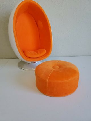 American Girl Orange Egg Chair W/ Speakers And Ottoman.  F05