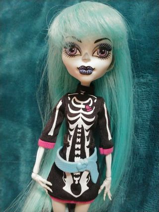 Monster High Create a Monster Skeleton CAM Doll w stand VRARE 2
