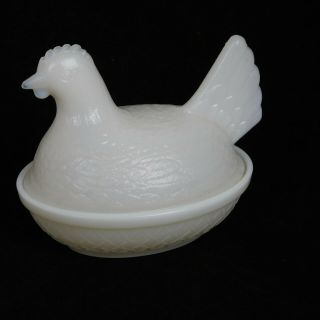 Vintage Opaque White Milk Glass Hen Chicken On A Nest Candy Dish Bowl Small Chip