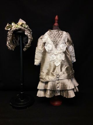 Beautifully Made Doll Dress And Bonnet For Antique French Or German Doll