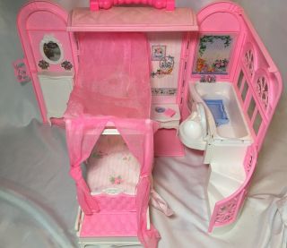 Barbie House Fold & Go Travel Carry Case W Bedroom Bath 1998 Mattel Pink Purse