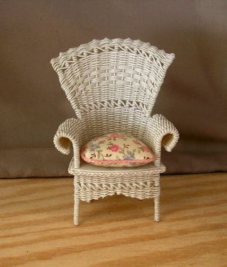 Artisan Sally Phelps Signed 1994 Dollhouse Miniatures 1:12 Scale Wicker Chair