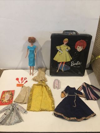 Vintage Bubble Cut Barbie W/case Clothes & Accessories