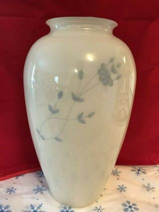 Princess House Heritage Decorator Urn 12.  5 " Vase Almond &blue Flower 063 W Box