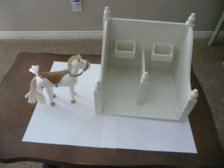 Pottery Barn Kids Westport Dollhouse Rare Horse With Stable