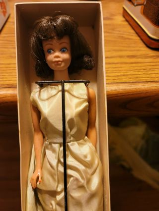 Vintage Midge Barbie 