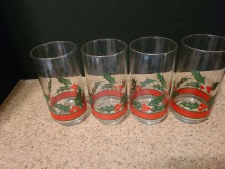 Set Of 4 Vintage Libbey Holly And Berries Christmas Drinking Glasses More Avail.