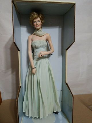 Franklin - Diana,  The Princess Of Wales - 17 " Portrait Doll Light Blue Gown