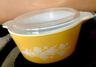 Vintage Pyrex Butterfly Gold 474 - B Covered Cinderella Casserole Dish 1.  5 Qt Lid
