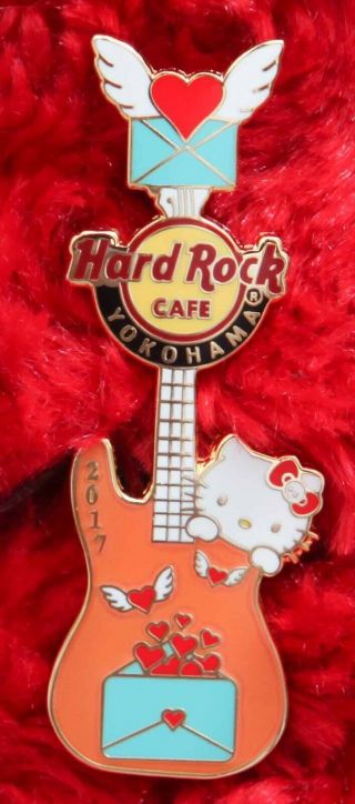 Hard Rock Cafe Pin Yokohama Hello Kitty Love Guitar Orange Letter Winged Lapel
