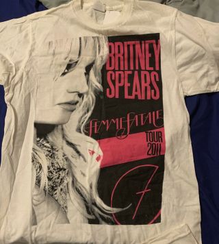 Britney Spears Femme Fatale Tour Tshirt Size Medium