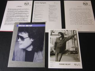 Ronnie Milsap ‘back To The Grindstone’ 1991 Press Kit - - Photo