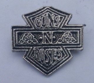 Older Guns N Roses Cast Metal Pin Badge Slash Axl Rose 3