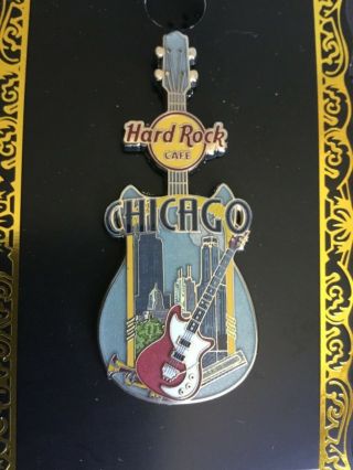 Hard Rock Cafe Chicago City Tee Guitar Pin