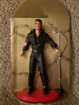 1993 Hasbro Elvis Presley " 68 " Special Figure Doll On Stand.