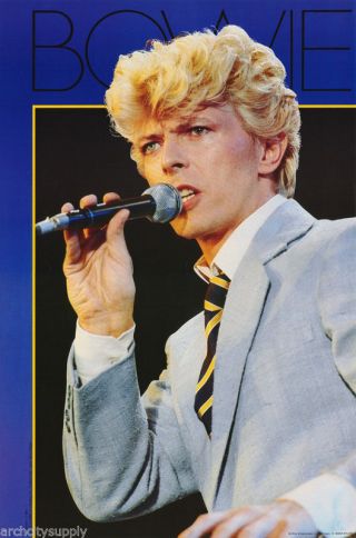 Poster : Music : David Bowie W/microphone - 15 - 293 Lw18 Q